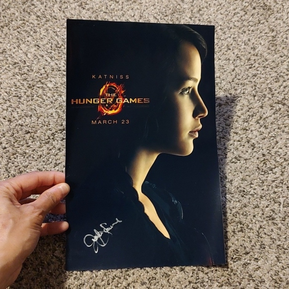 JENNIFER LAWRENCE Hand Signed Photo
